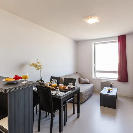 Zenitude Hotel-residences Fluvia Апарт-отель 3*