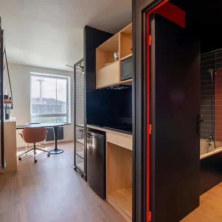 Zenitude Hotel-residences Fluvia アパートホテル 3*