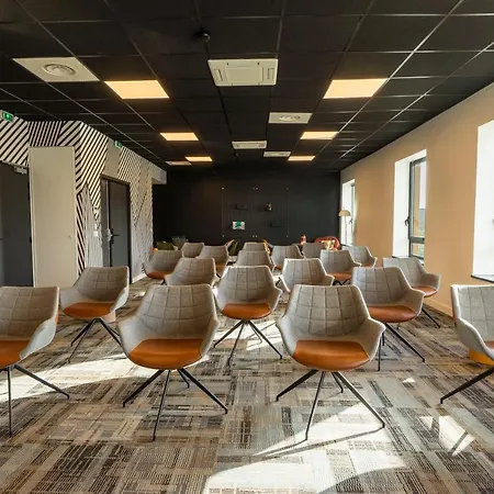Zenitude Hôtel-résidences Fluvia Apartahotel 3*