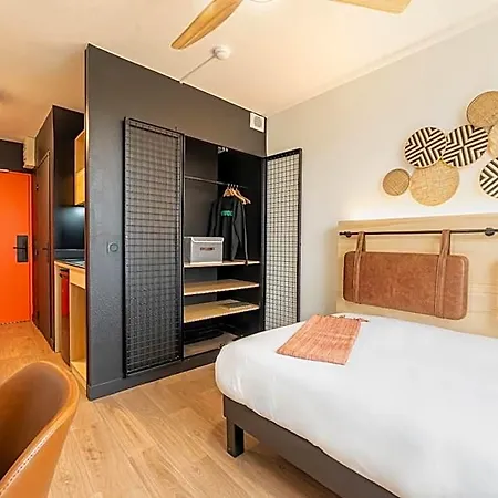 Zenitude Hotel-residences Fluvia Aparthotel 3*