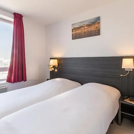 Zenitude Hôtel-résidences Fluvia 3*