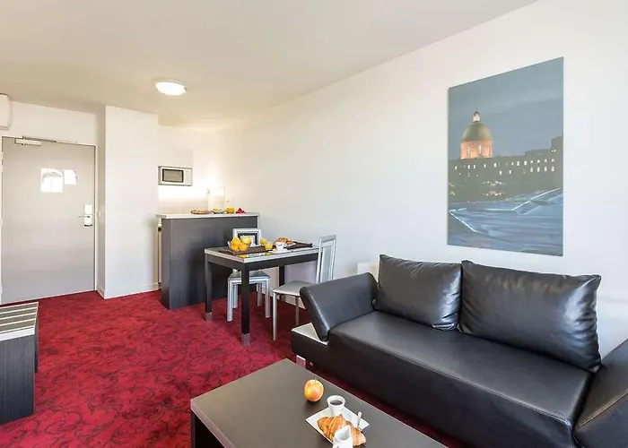 Zenitude Hotel-residences Fluvia Apartmanhotel Toulouse